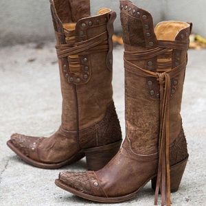COPY - Corral boots size 6